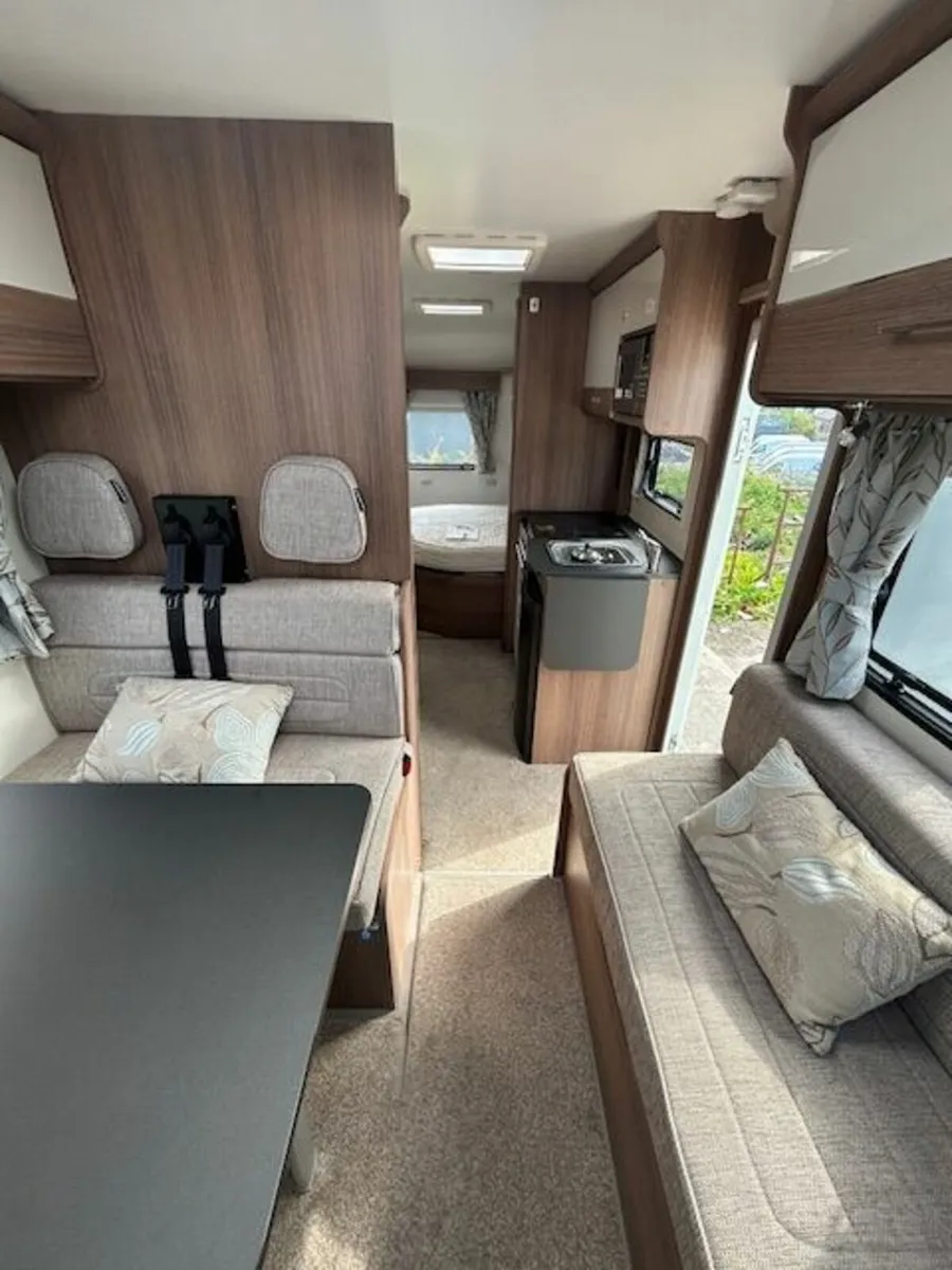 Bailey Advance 74-4 - 2019 - 4 Berth - Island Bed - Image 4