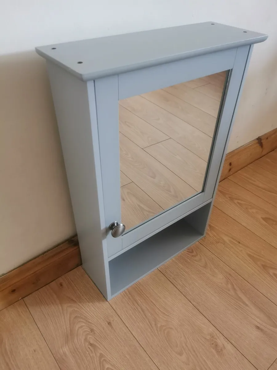 Modern Quality Expensive Bathroom cabinet 3months - Image 4