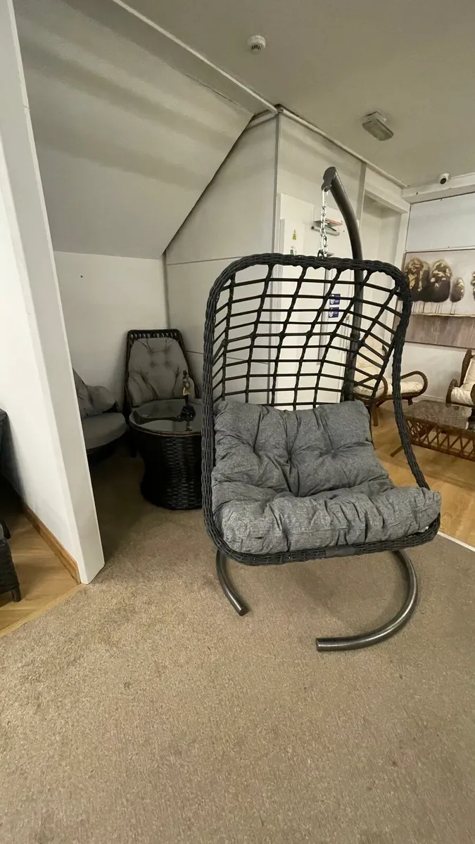 Hanging Egg Chair with a slight cosmetic defect on - Image 3