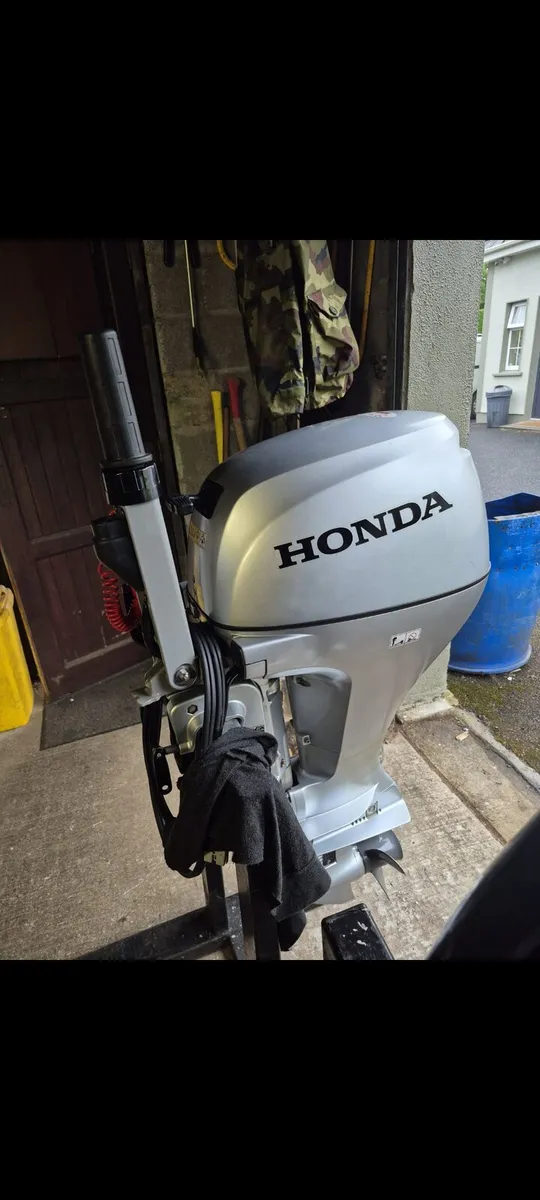 15hp honda outboard - Image 1