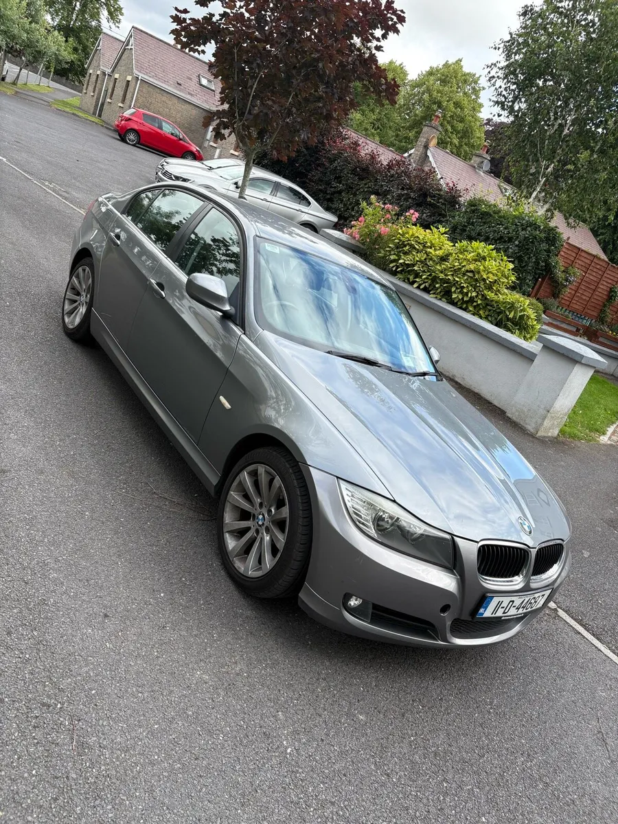 BMW 3 Series - Image 2