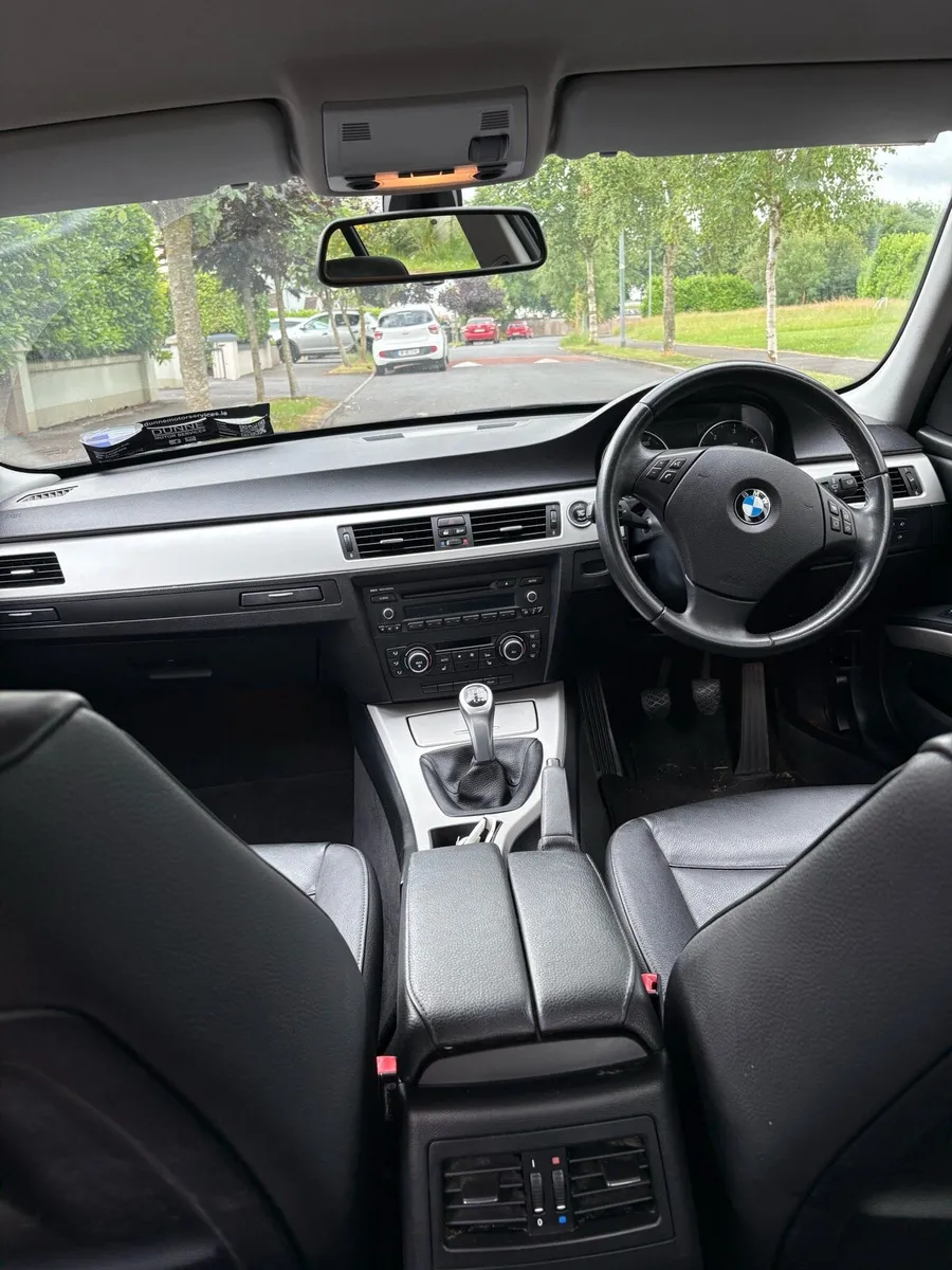 BMW 3 Series - Image 4
