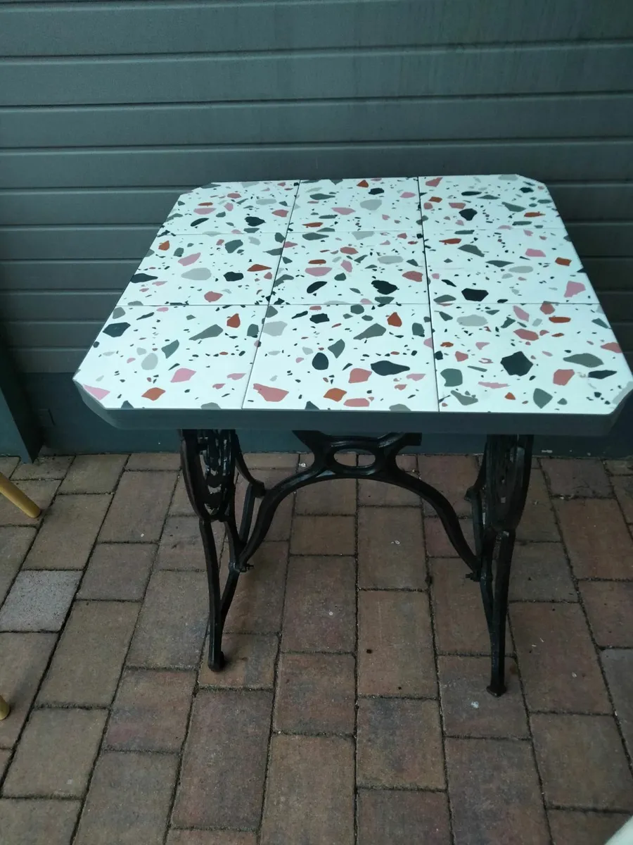 Garden patio table - Image 4