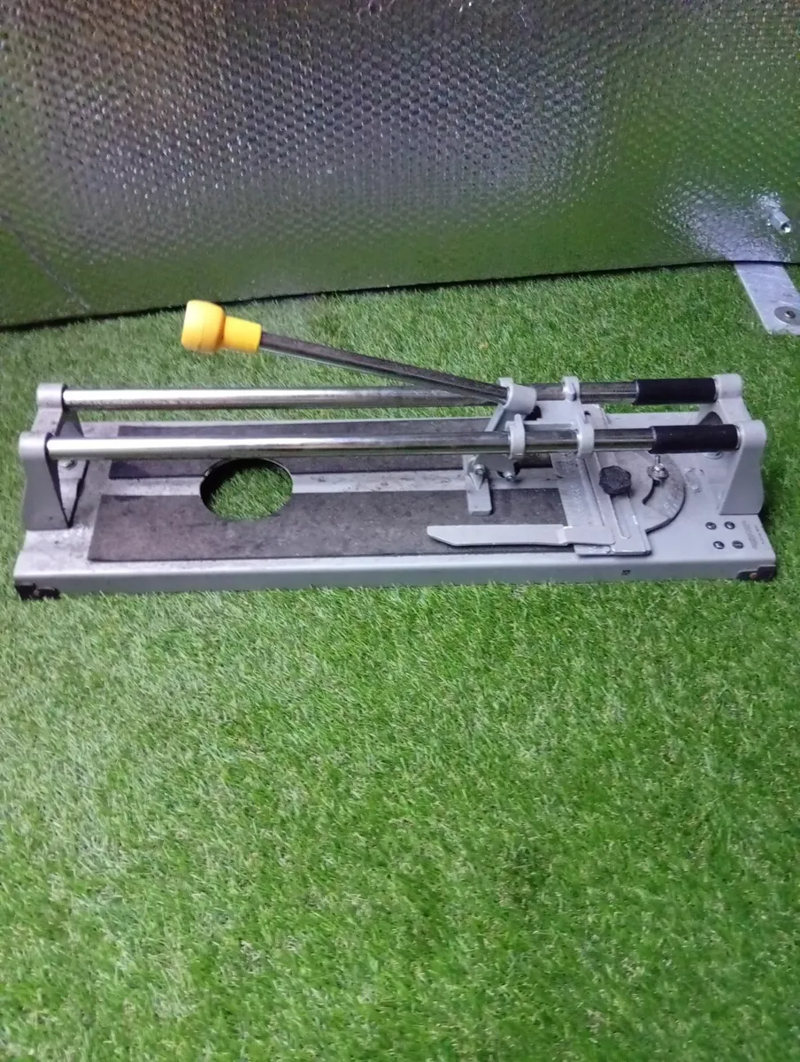 Tile cutter Germany - Image 1