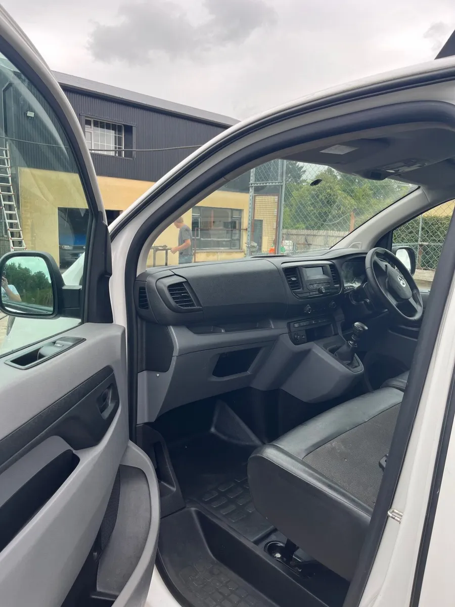 Vauxhall Vivaro 2021 - Image 2