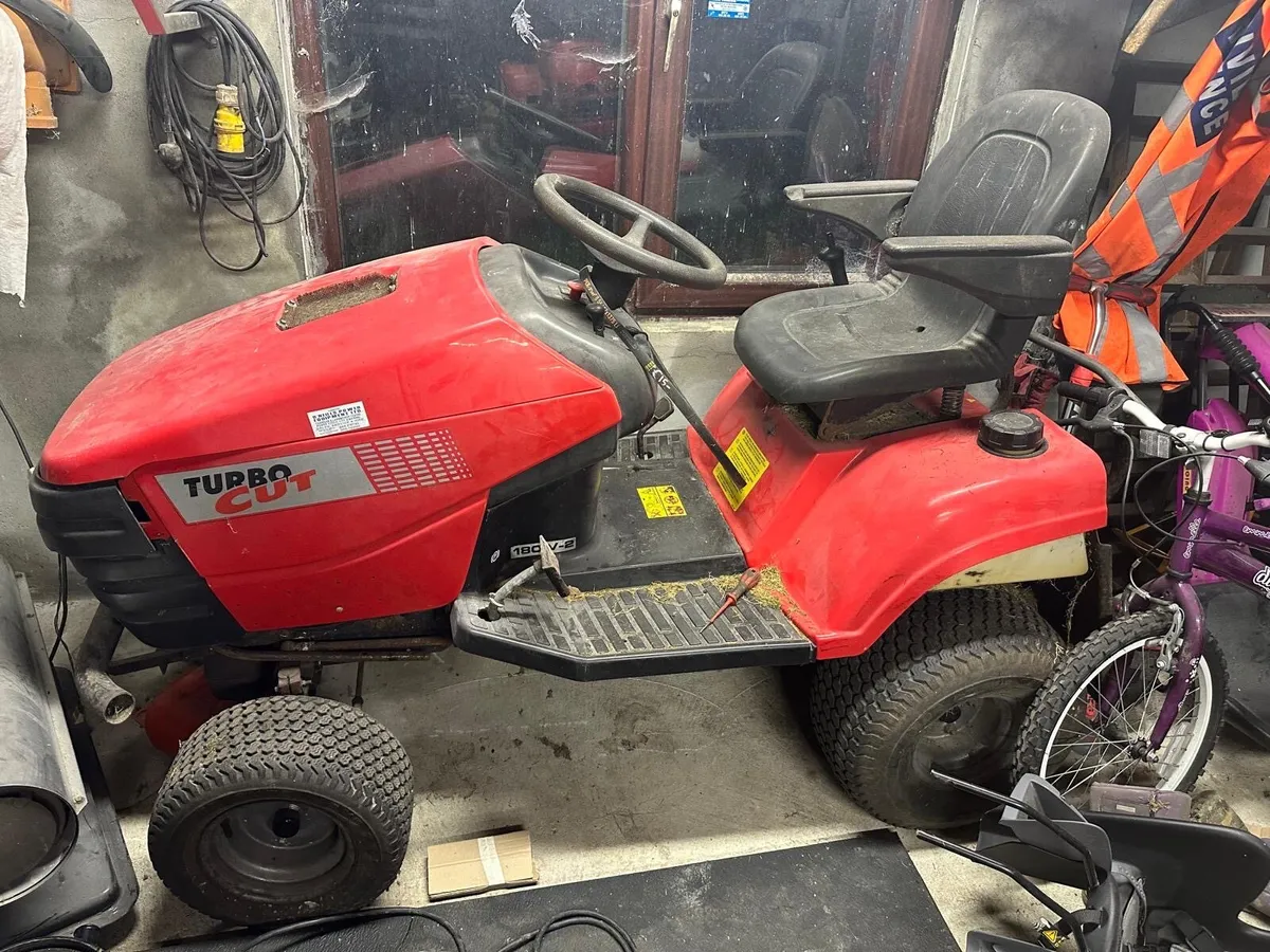 Tractor lawnmower - Image 2