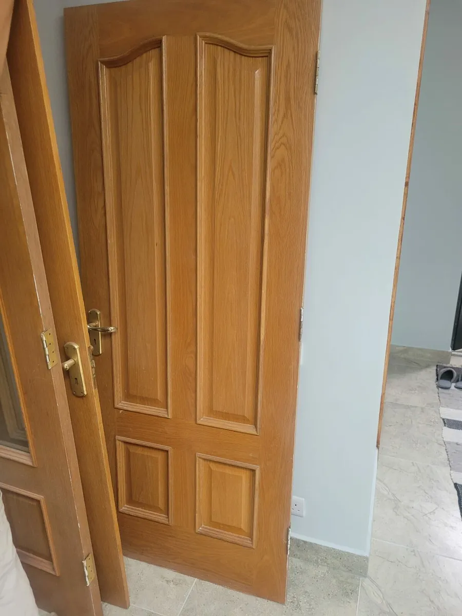 Heavy wood doors - Image 2