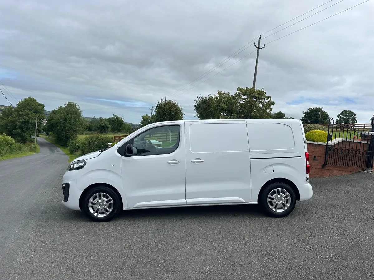 Vauxhall Vivaro sportif 2022 - Image 3