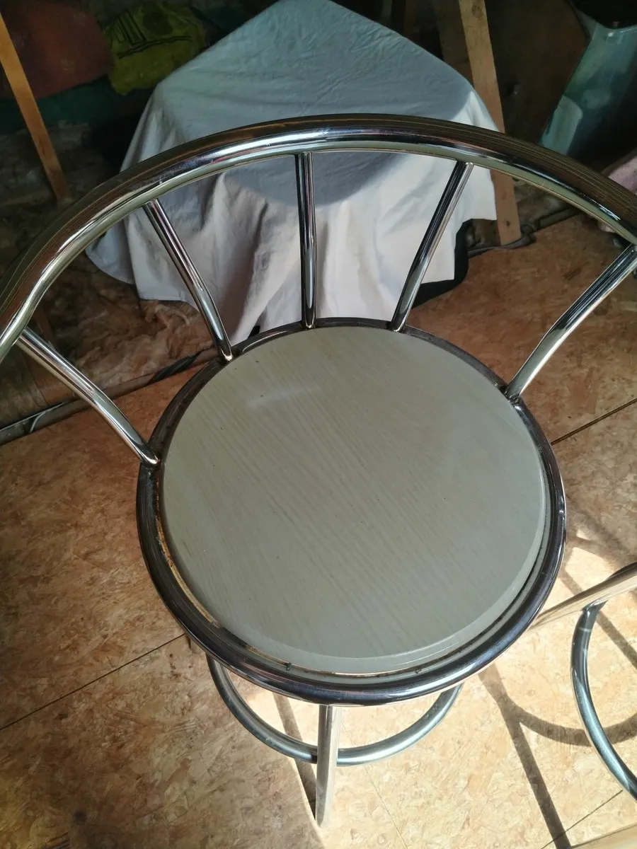 Swivel chair - Image 1