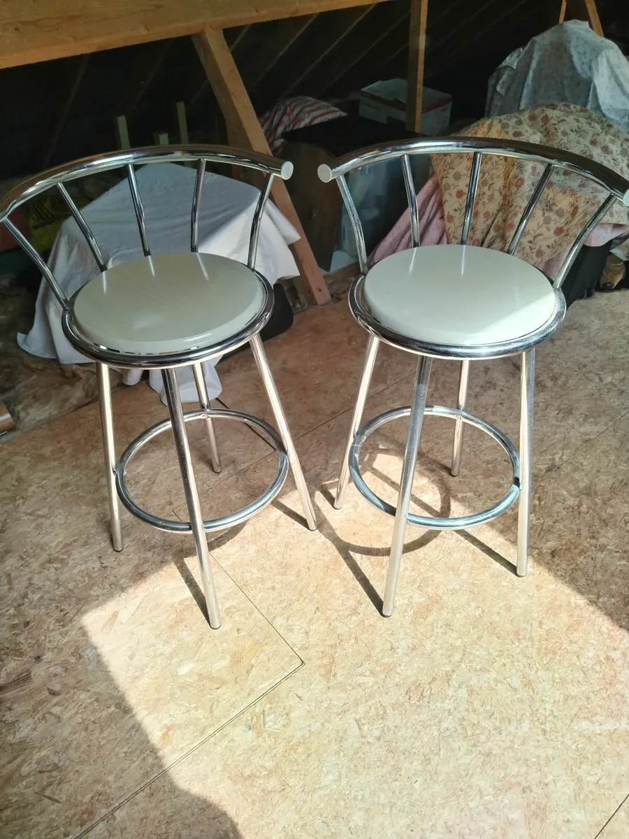 Swivel chair - Image 2