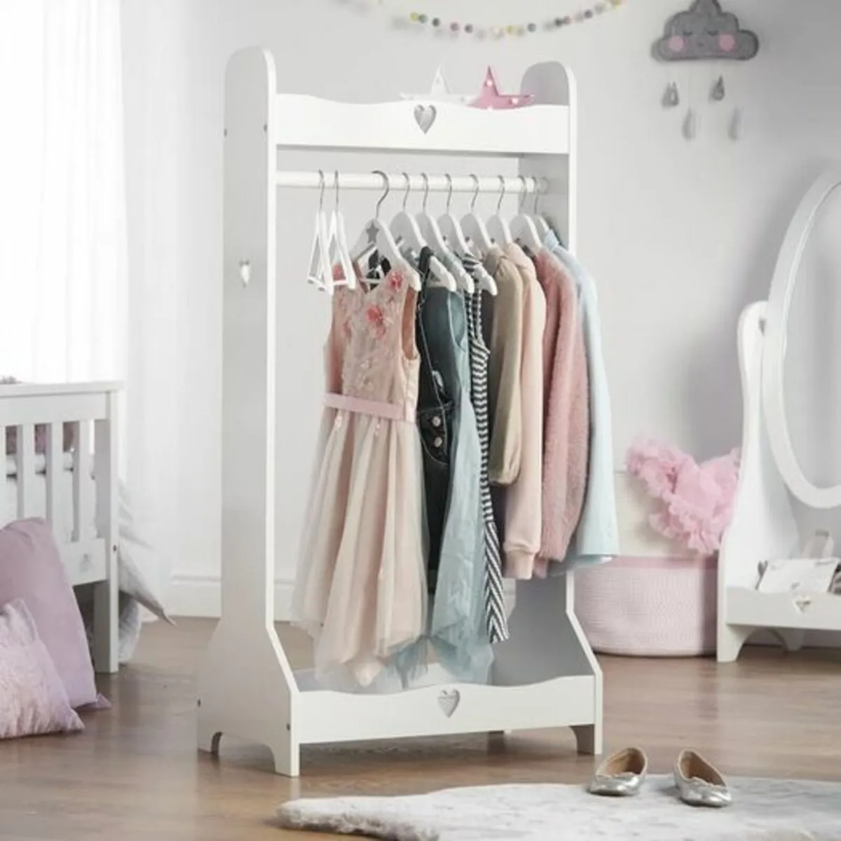 Kids clothes rail - Image 1