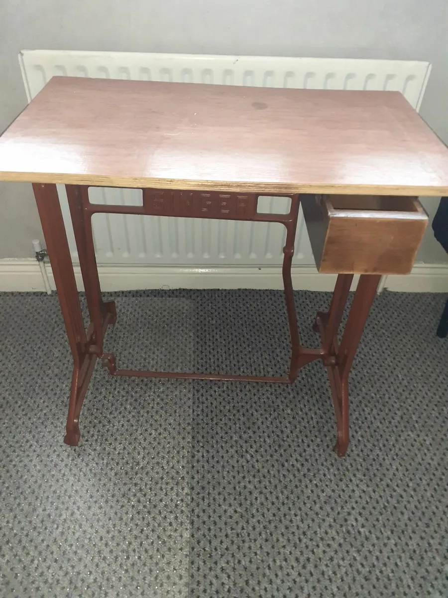 Sewing table - Image 2