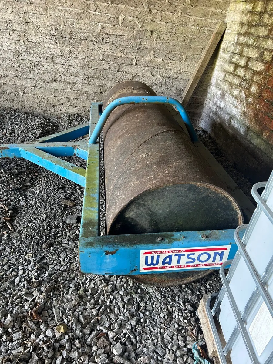 Watson 8' Roller - Image 1