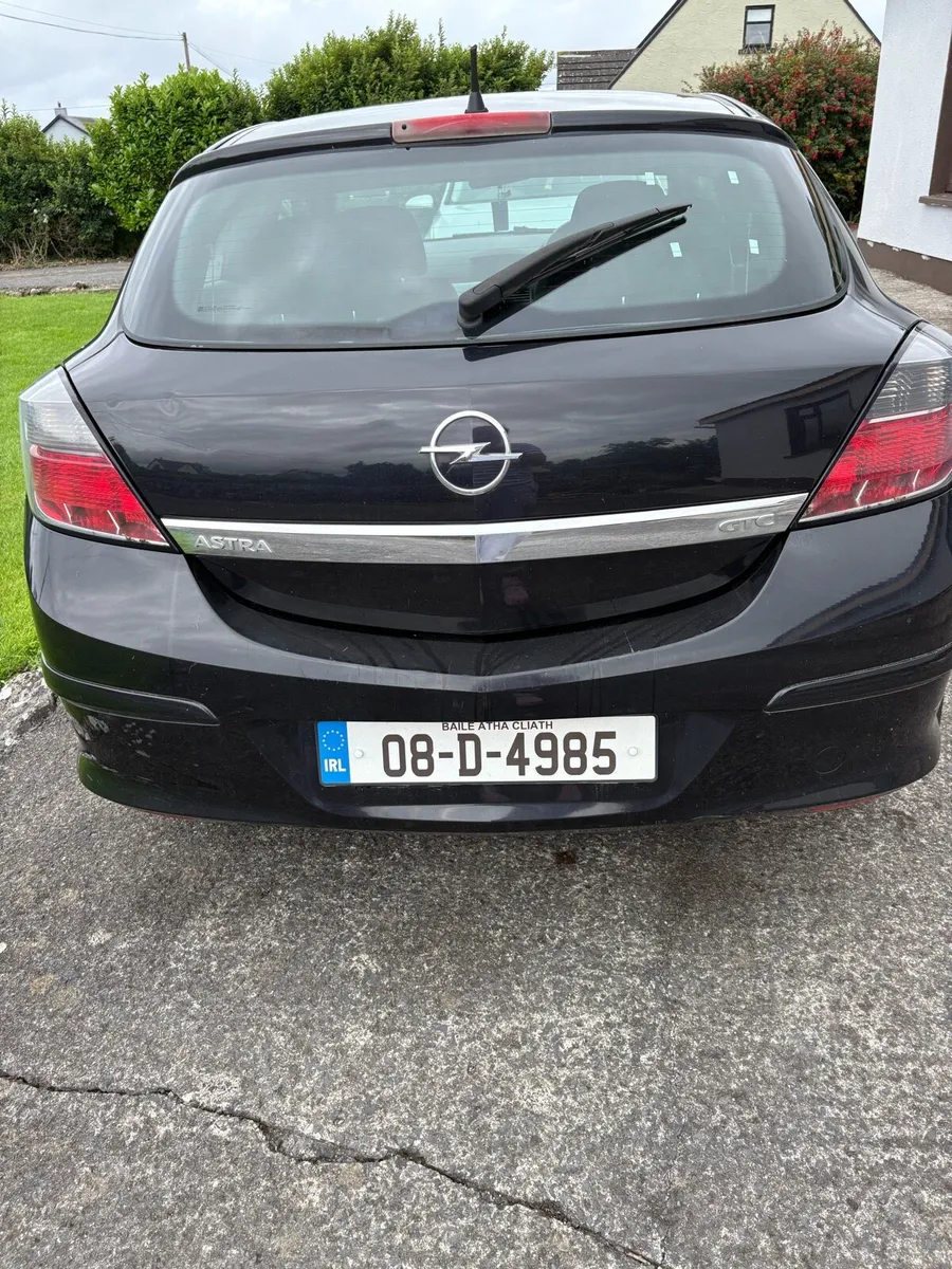 Opel Astra 2008 - Image 2