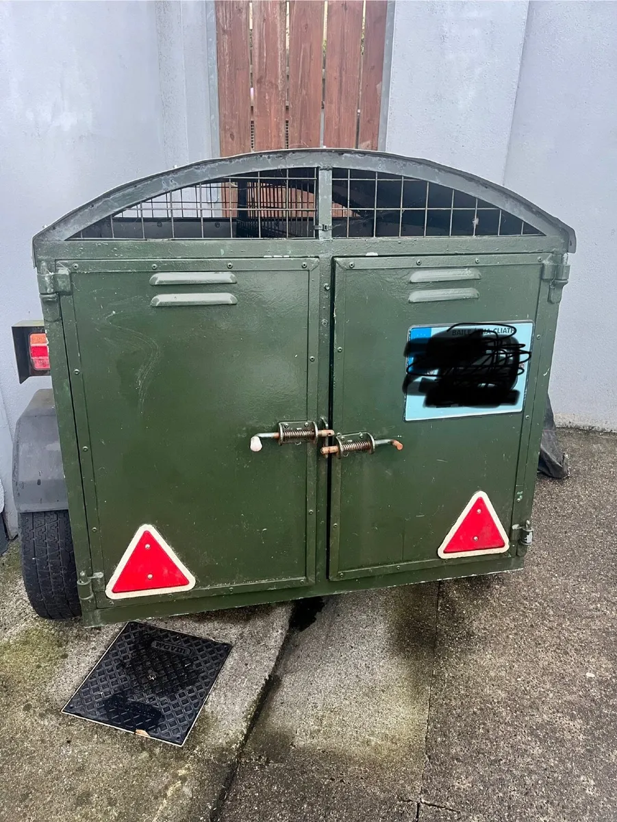 Dog Trailer - Image 1