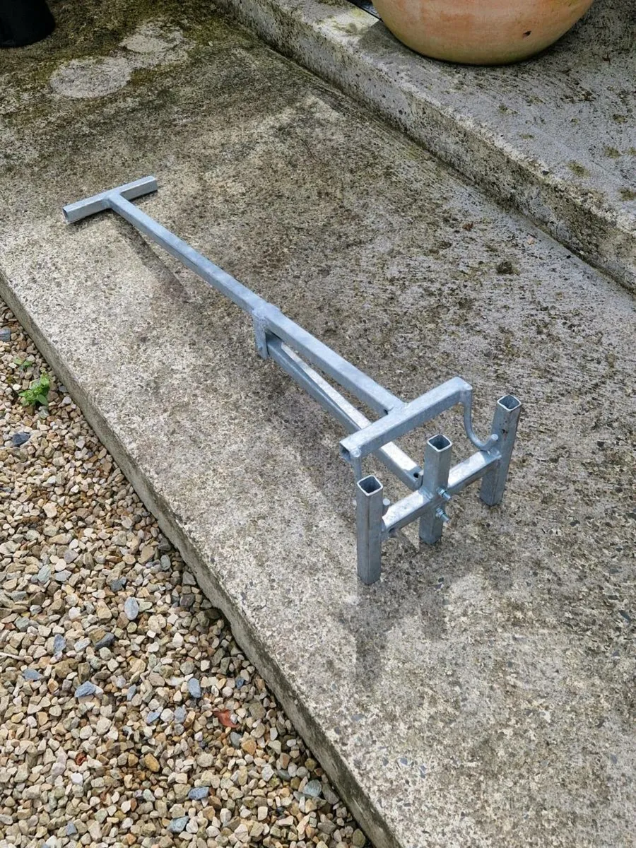Wheelie bin compactor - Image 2