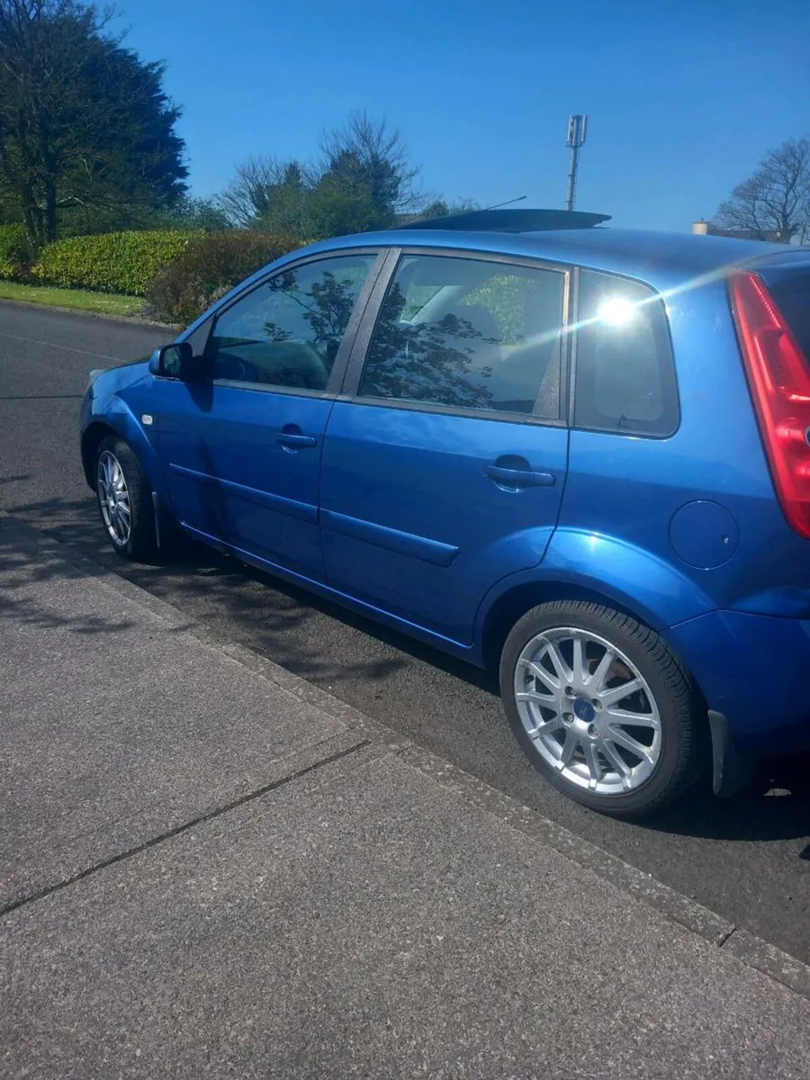 Ford fiesta - Image 2