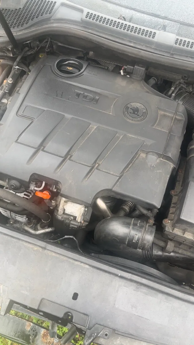 Skoda superb 2.0l breaking or repair - Image 3