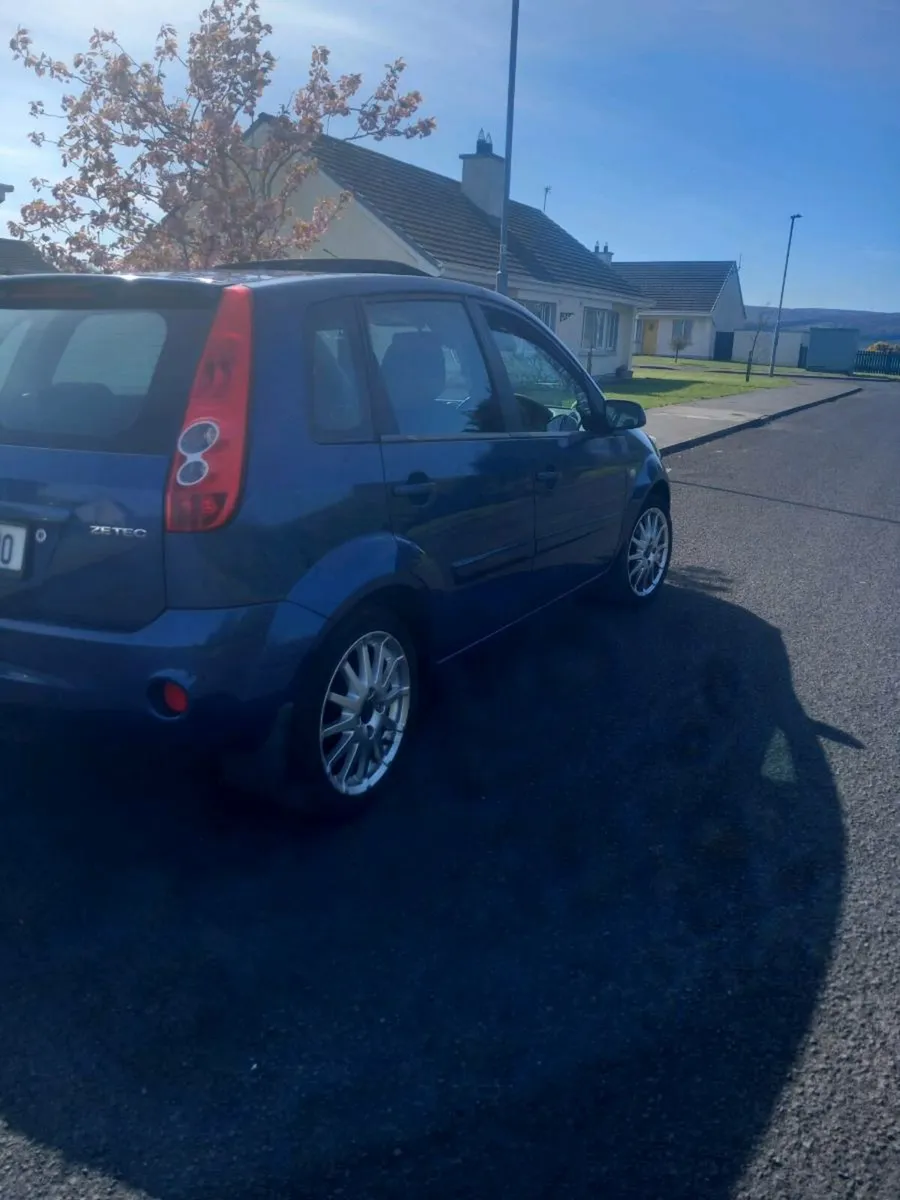 Ford fiesta - Image 3