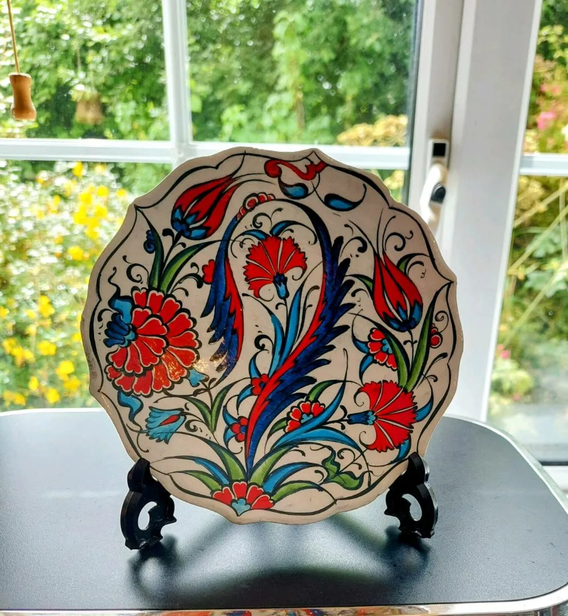 Decorative Handmade plate on Stand. - Image 3