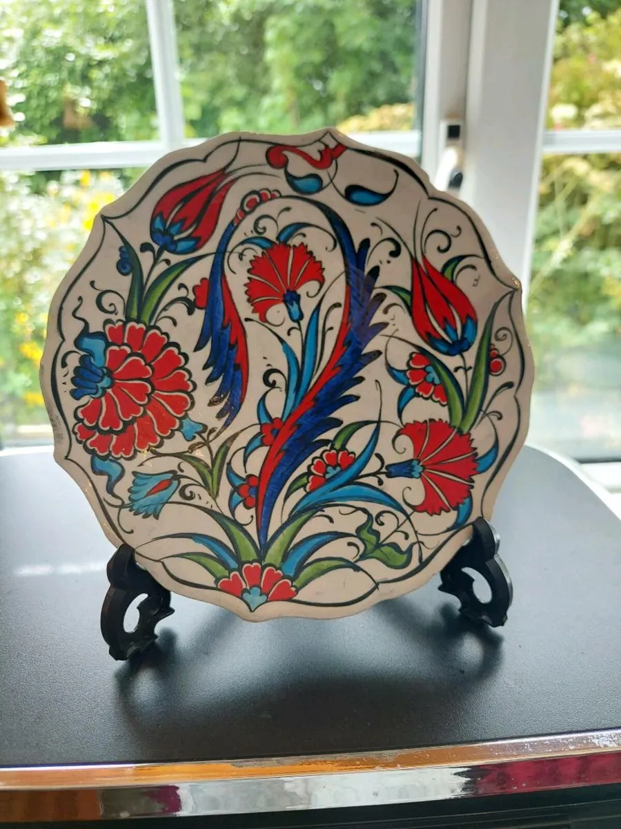 Decorative Handmade plate on Stand. - Image 4