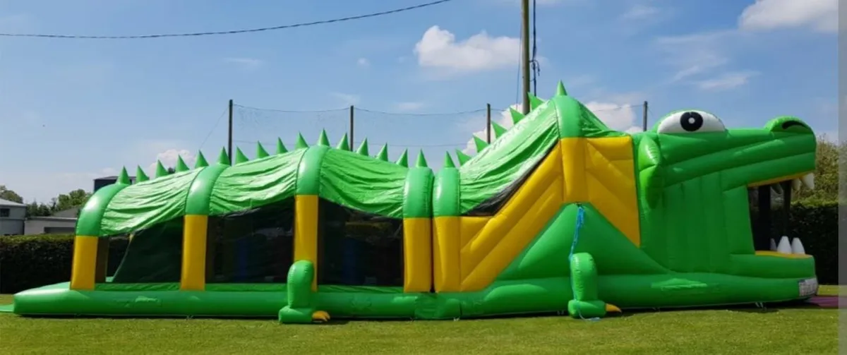 Bouncy castles - Image 1