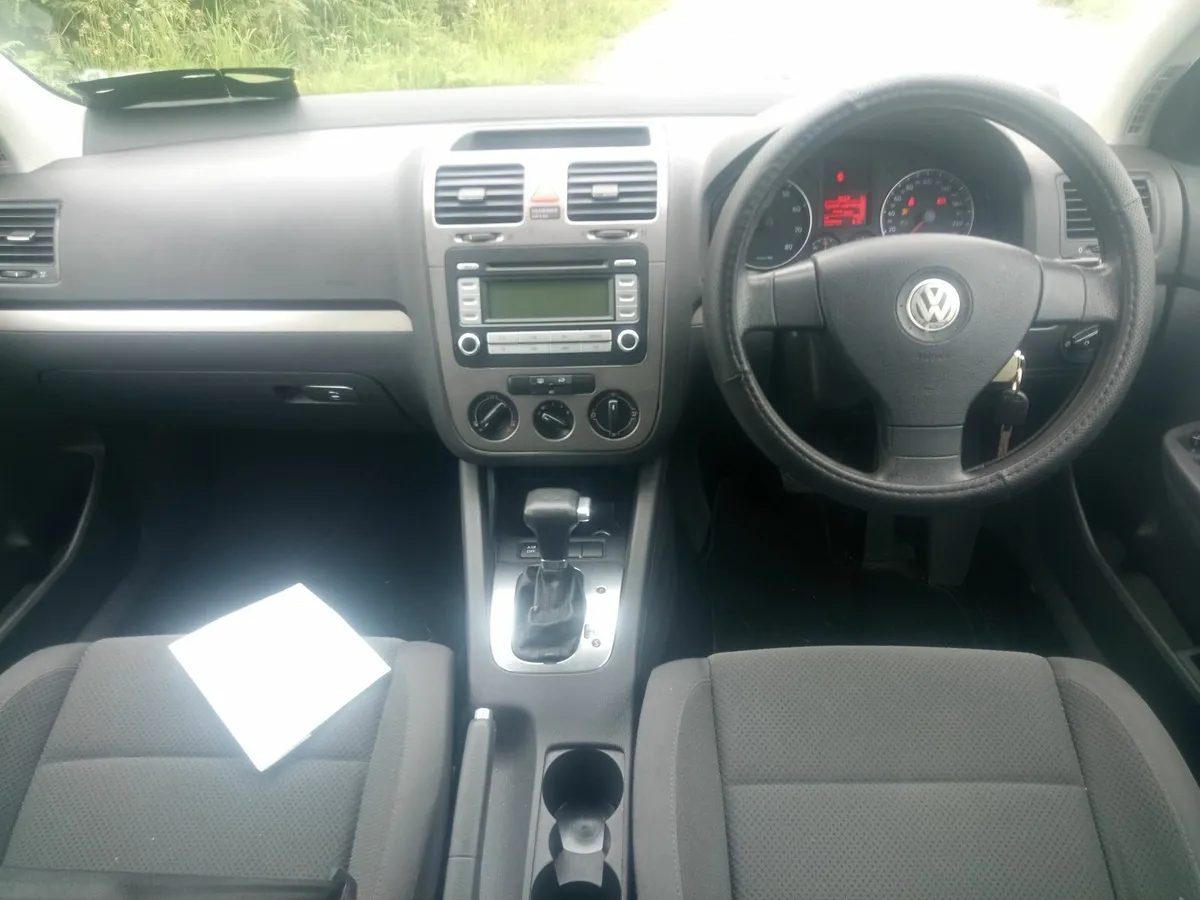 Automatic Volkswagen Golf 2007 - Image 2