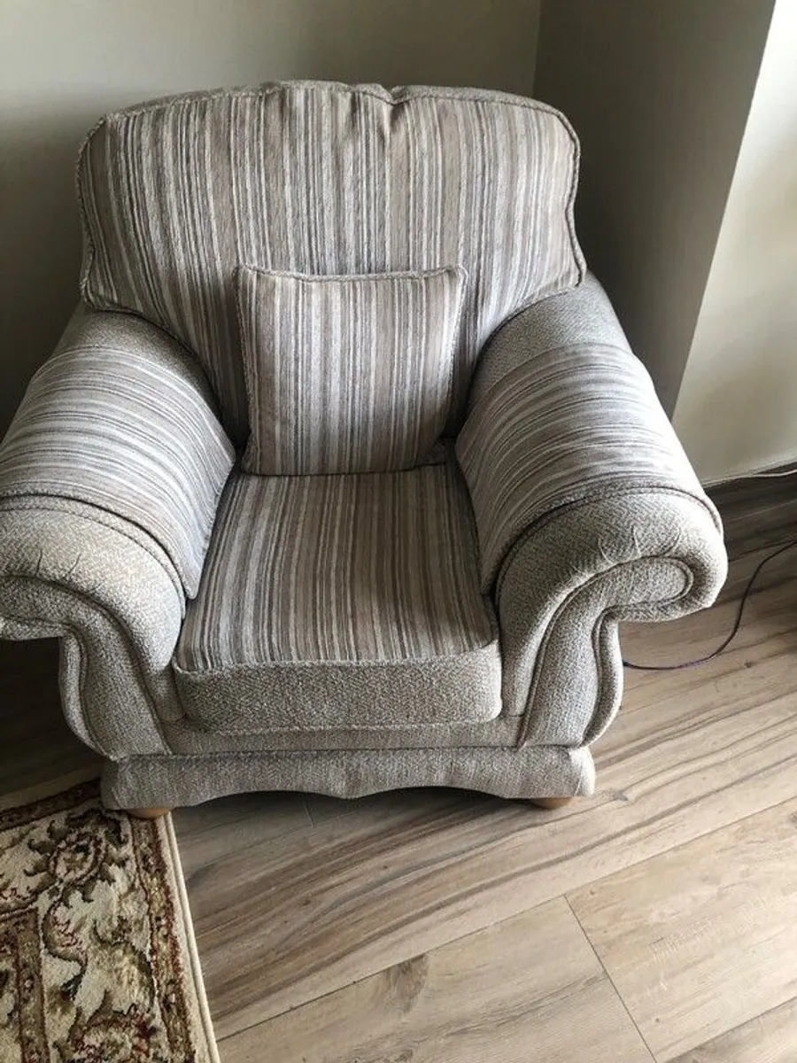 3 Piece Furniture - Image 3