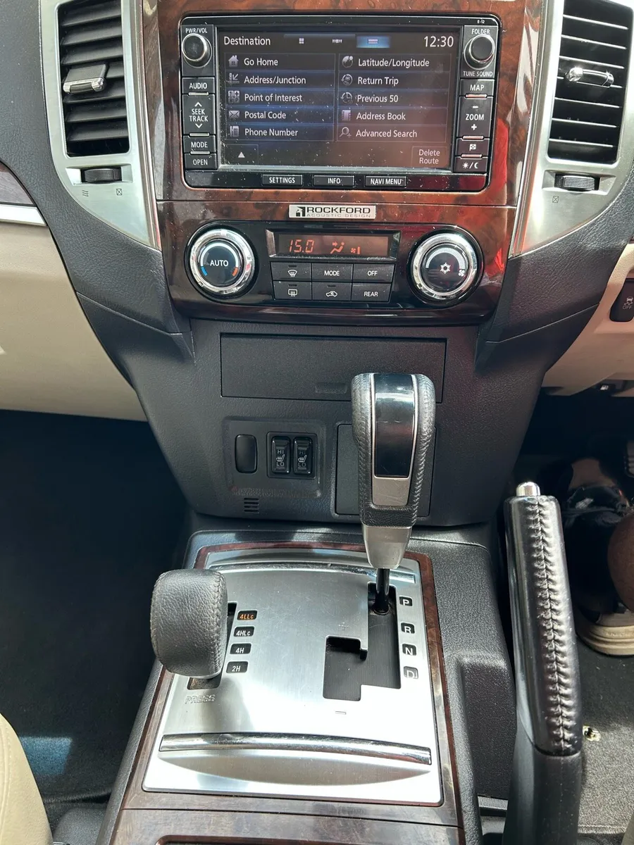 Mitsubishi shogun 2015 - Image 4