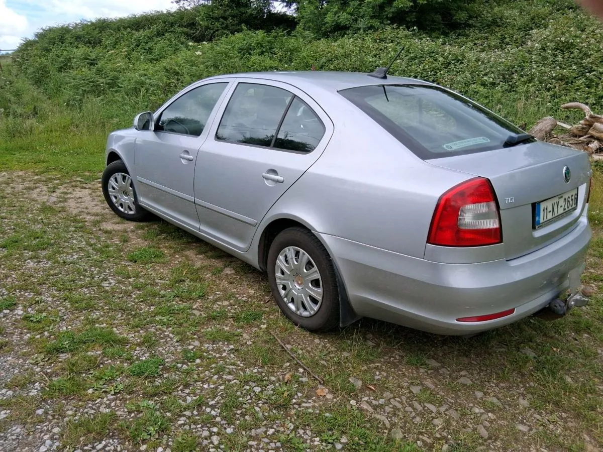 Car - Image 2