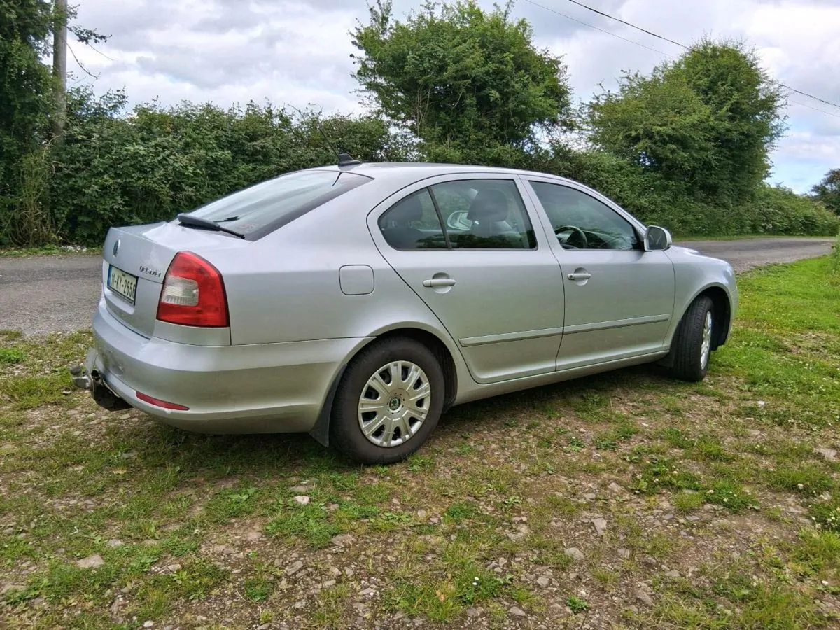 Car - Image 4
