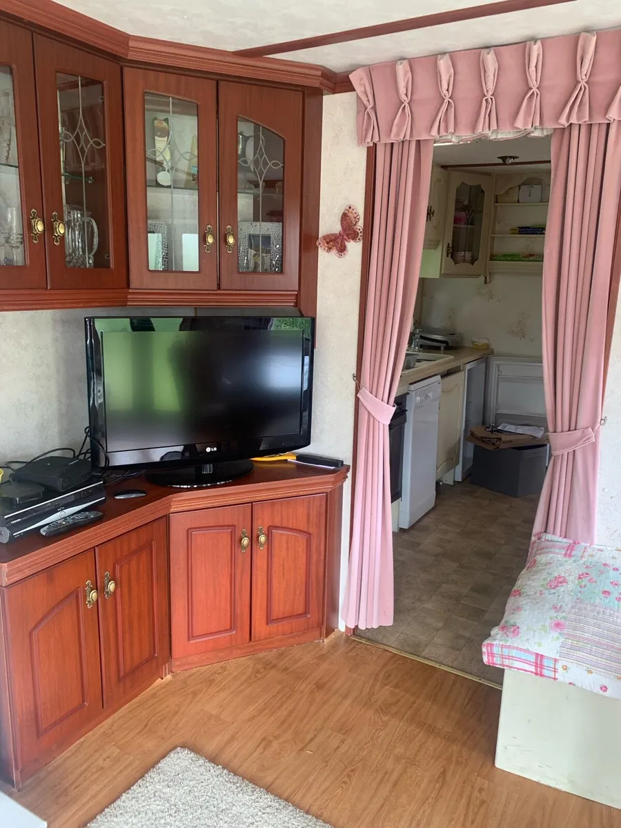 Mobile Home - Image 4