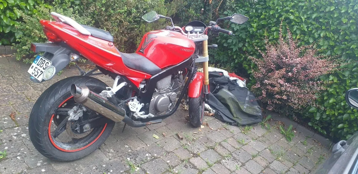 Hyosung Comet GT250 Ej 2008 - Image 4