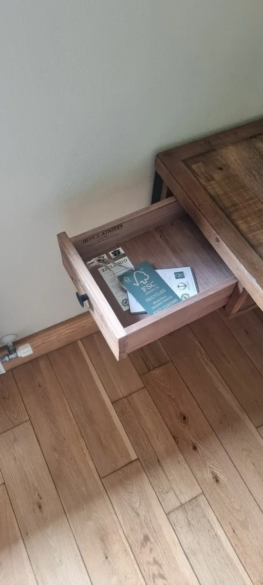Office Desk - Image 1