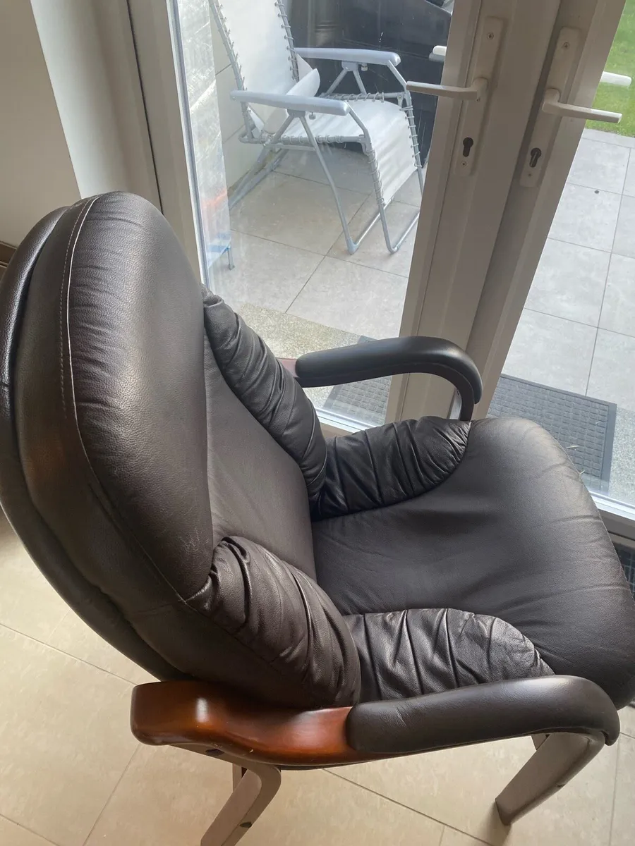 Armchair - Image 2
