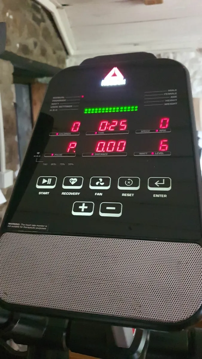 REEBOK CROSSTRAINER FOR SALE - 0894032595 - Image 1