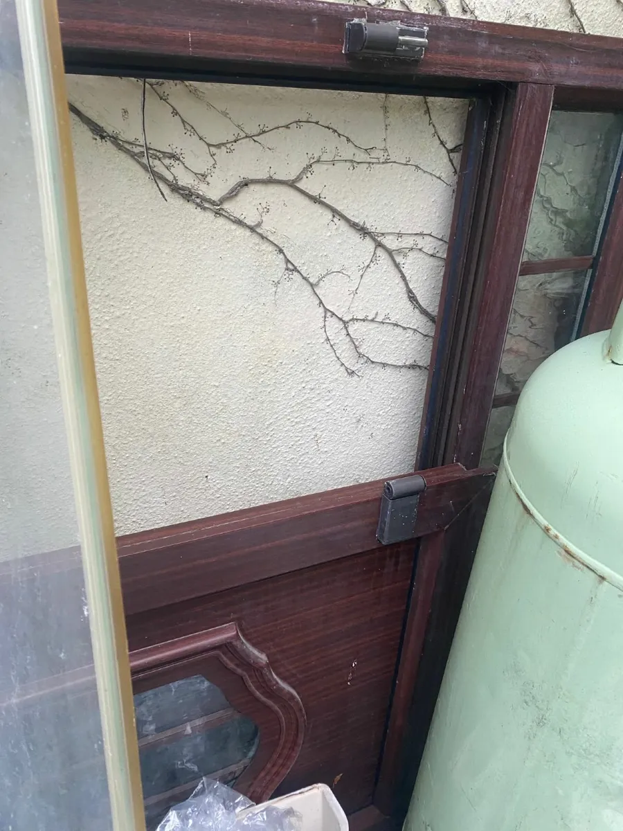 4 Double glazed windows and a matching hall door - Image 2