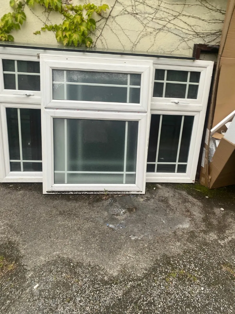 4 Double glazed windows and a matching hall door - Image 1