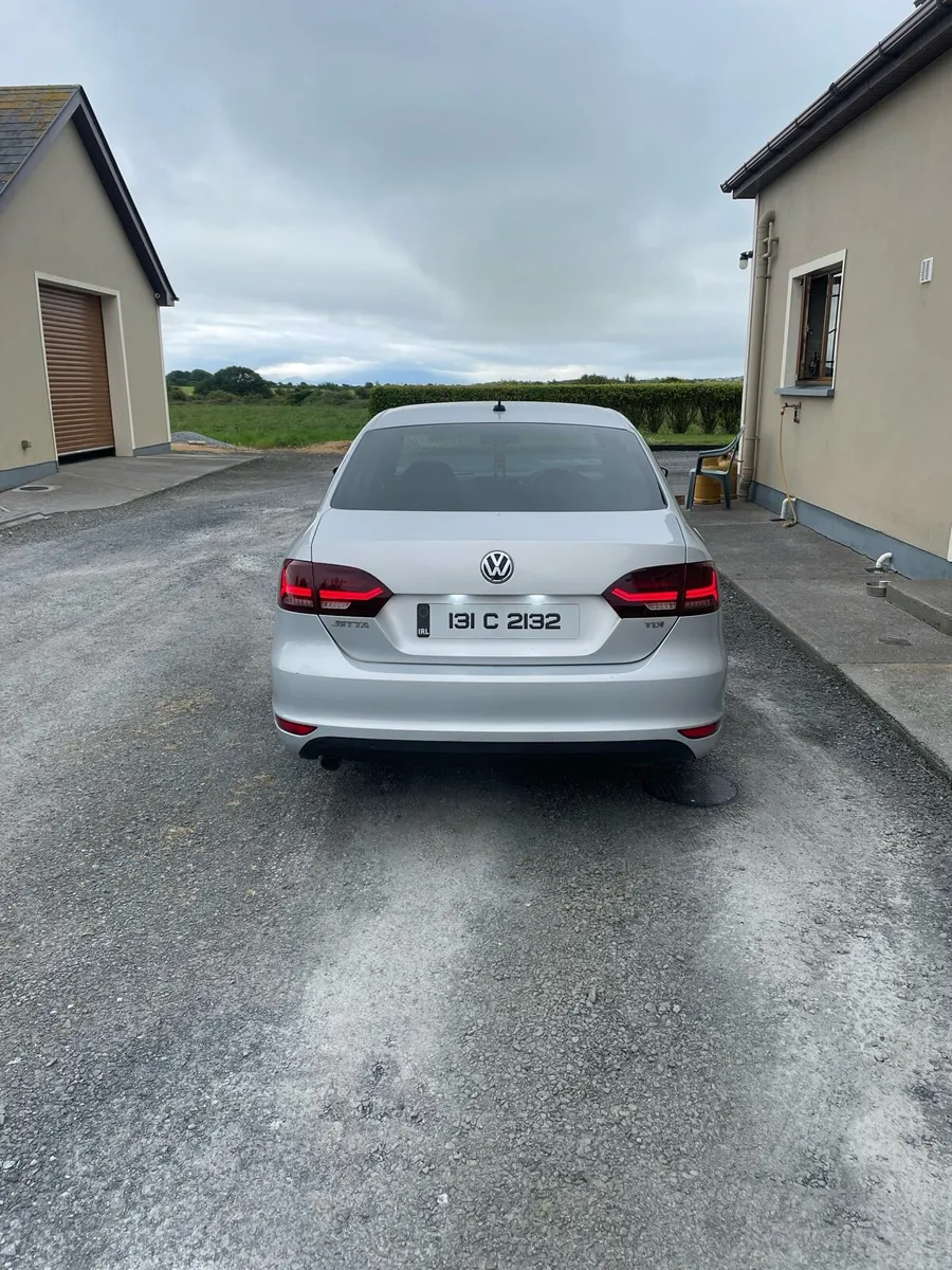 Volkswagen Jetta mk6 2013 - Image 4