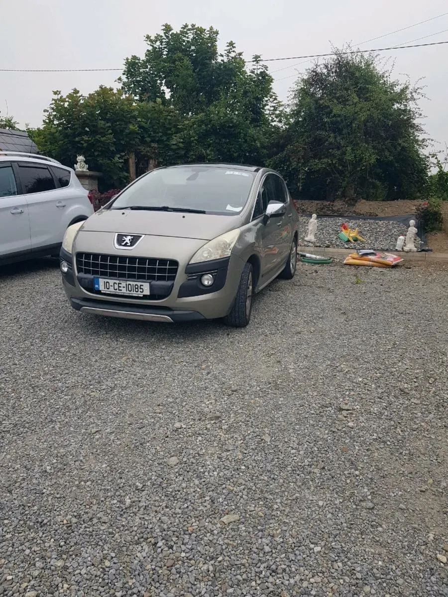 2010  peugeot 3008 1.6 diesel 6 speed manuel - Image 1