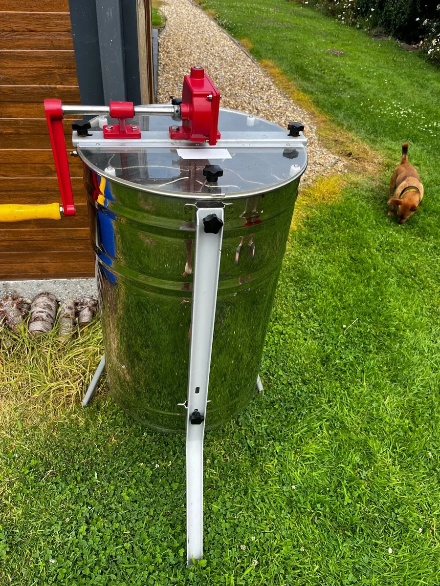 4 frame honey extractor manual - Image 4