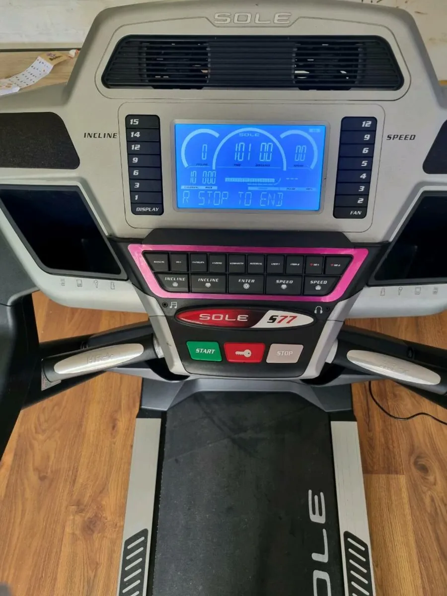 Treadmill SOLE S77 - Image 1