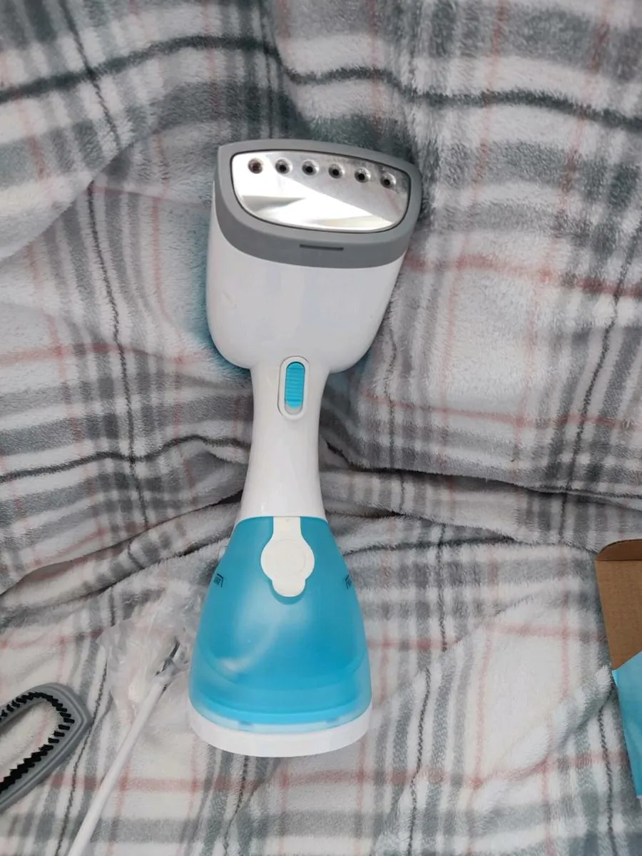 Garment steamer - Image 2