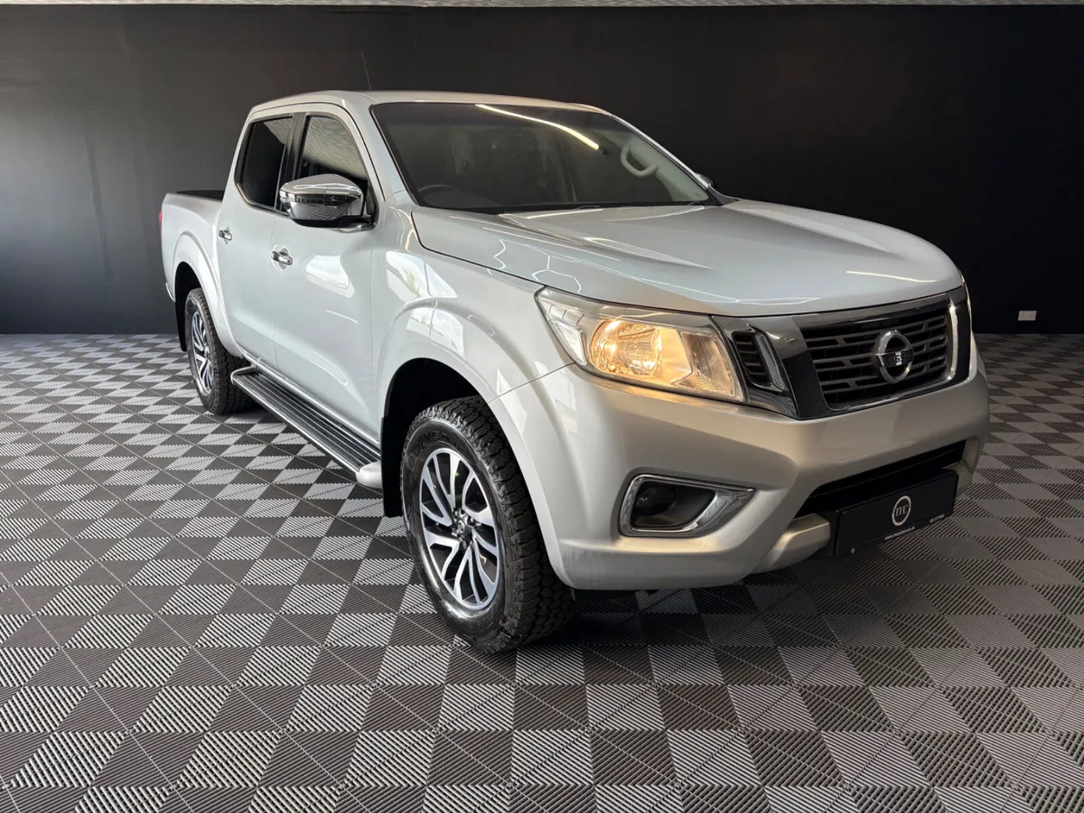 2016 Nissan Navara NP300 Crewcab - Image 1