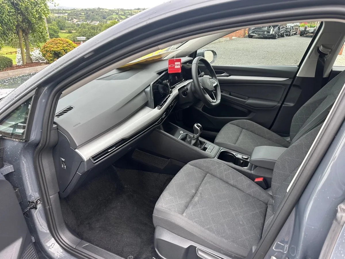 2024 Volkswagen Golf Damage Repairable - Image 4