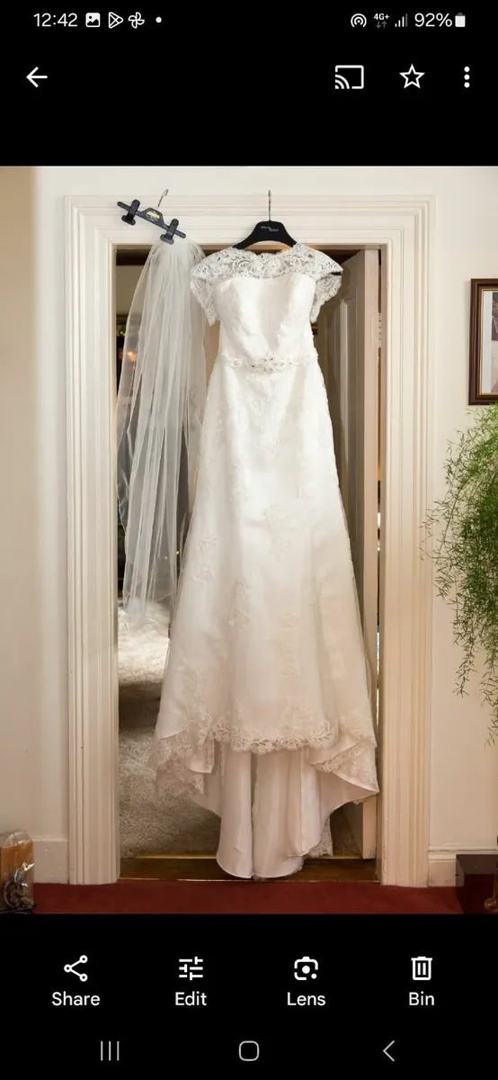 Wedding dress - Image 3