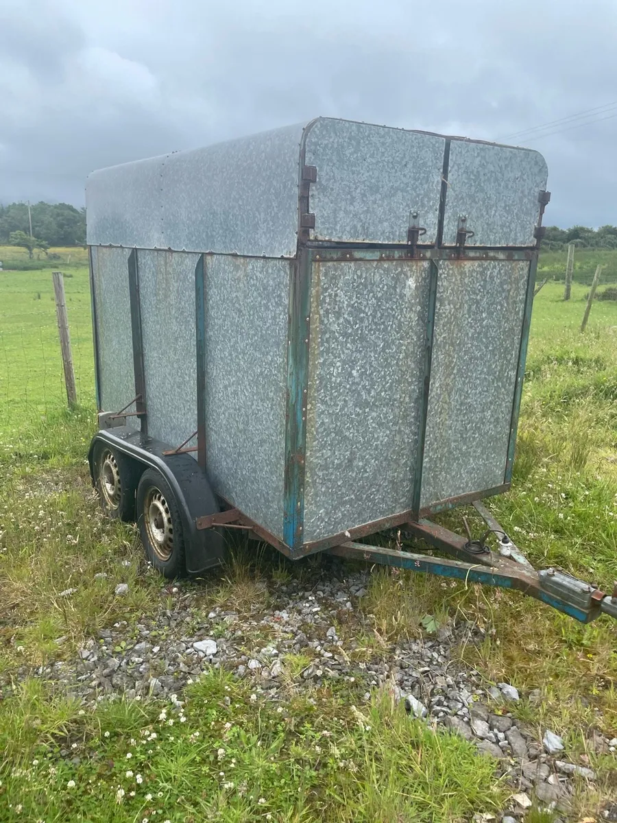 Trailers - Image 2