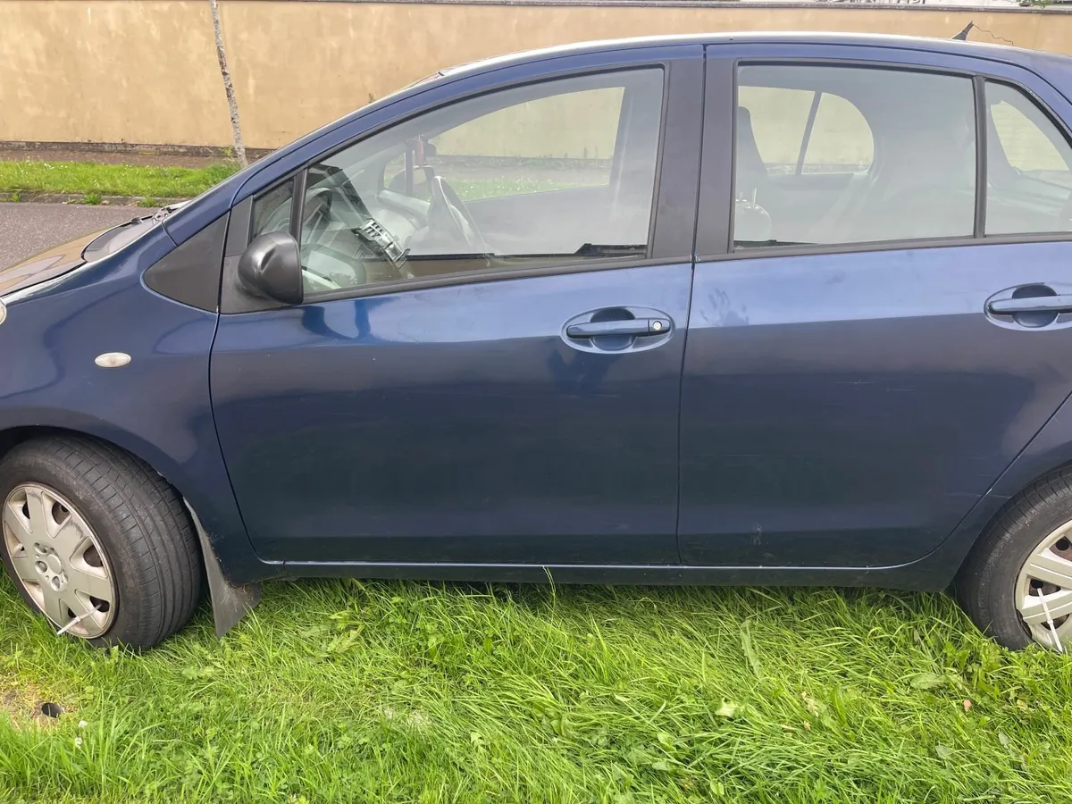 Toyota Yaris 2006 - Image 4