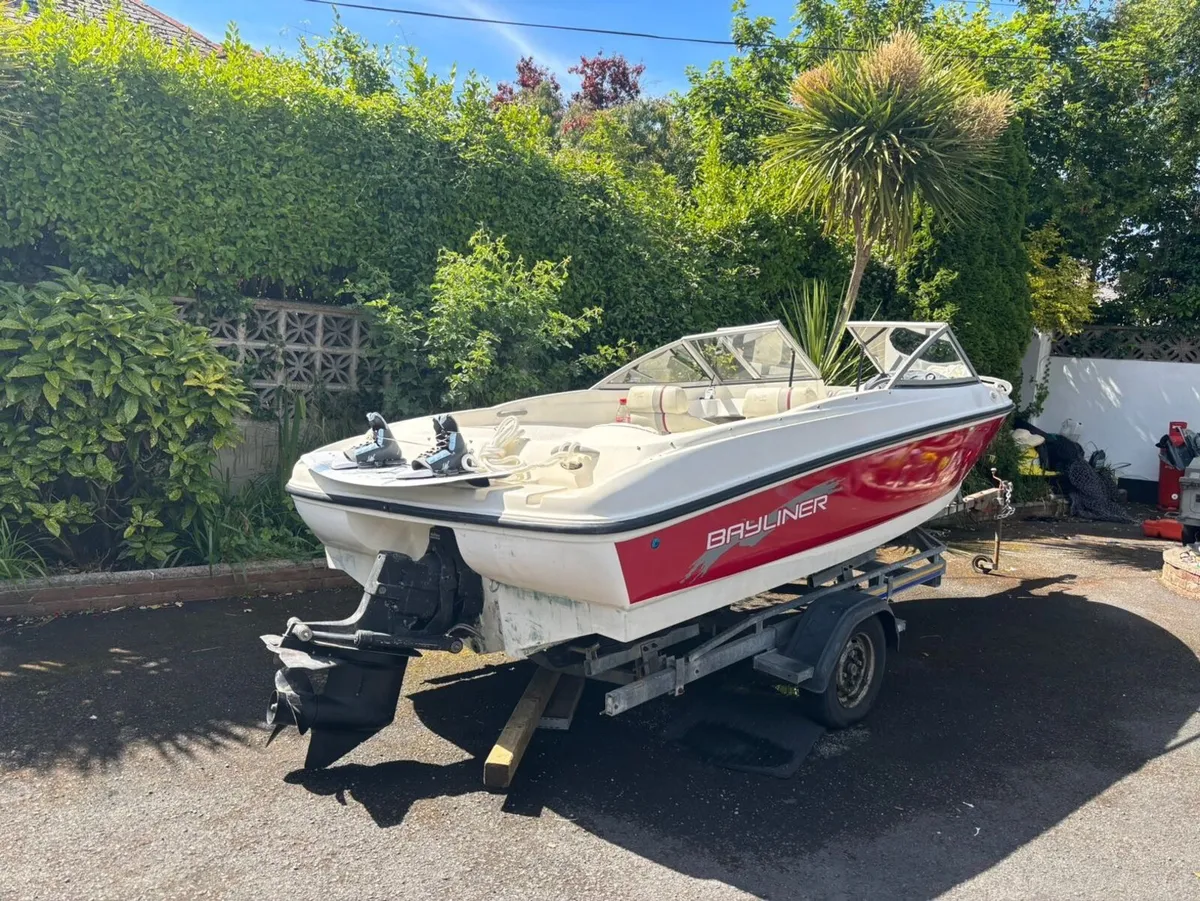 Bayliner 175 speed boat - Image 2