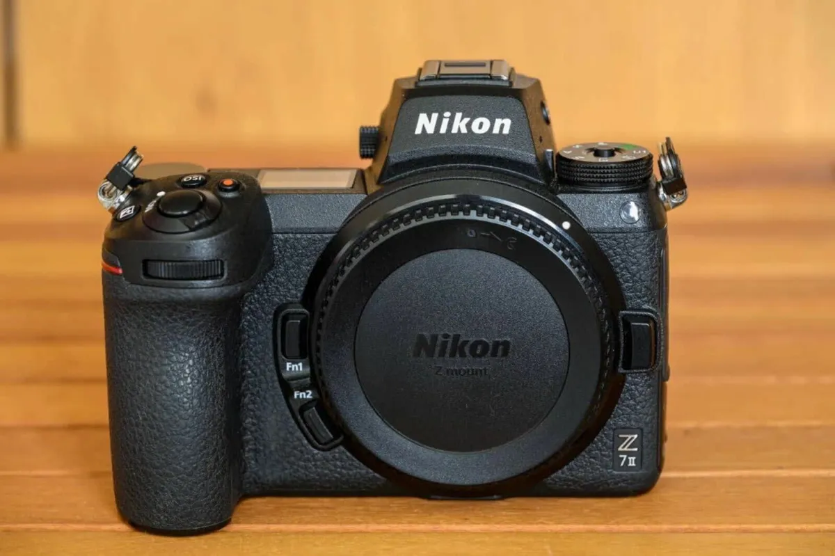 Nikon Z 7II 45.7MP Mirrorless Camera - Black - Image 4